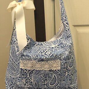 CROSSBODY SHABBY CHIC BAG ~ BLUE PAISLEY LIGHTWEIGHT CANVAS ~ VINTAGE LACE